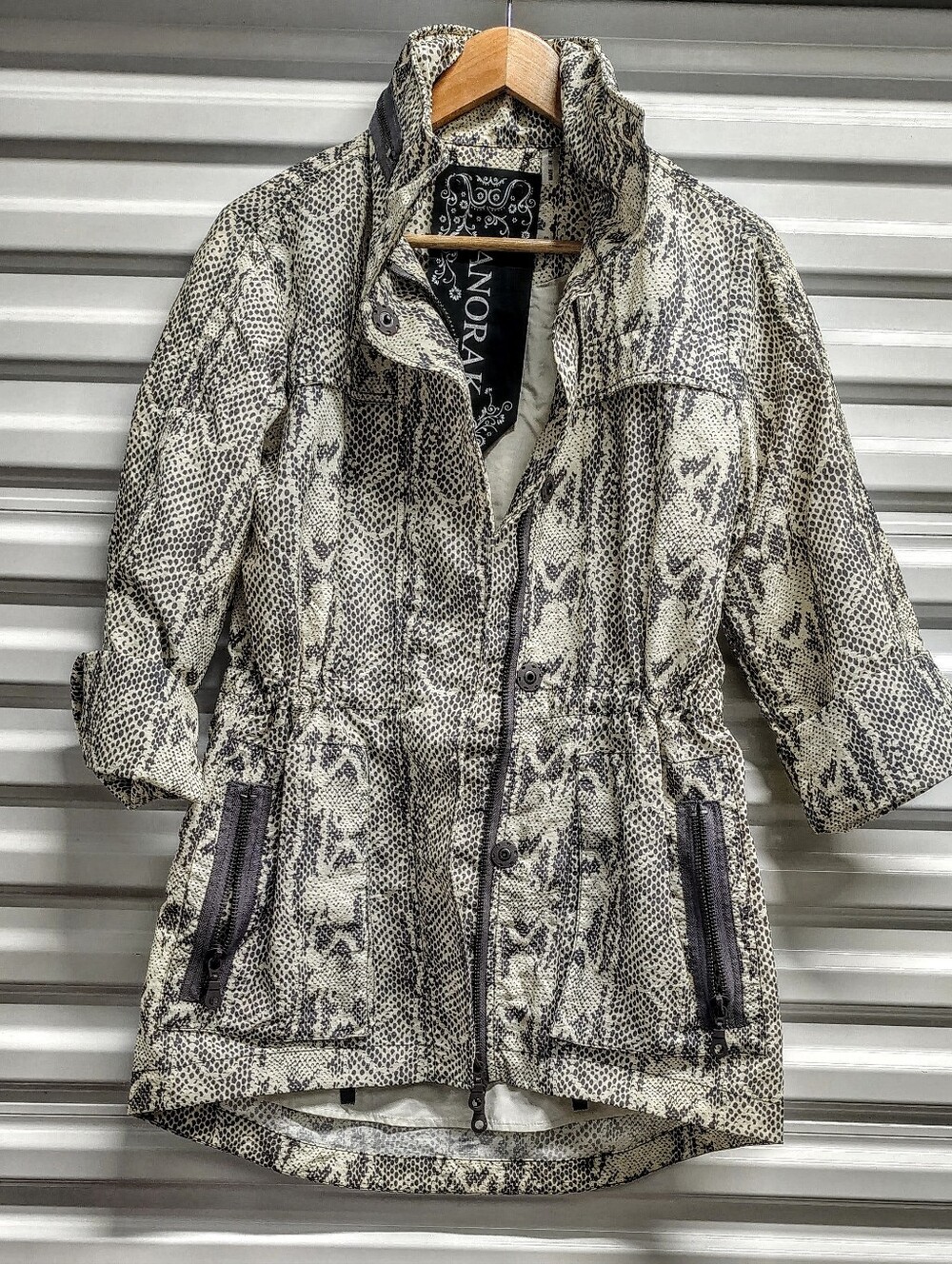 NEW Anorak Women's Mid-length Python Snake Zip Hooded Jacket, Water-resistant XS